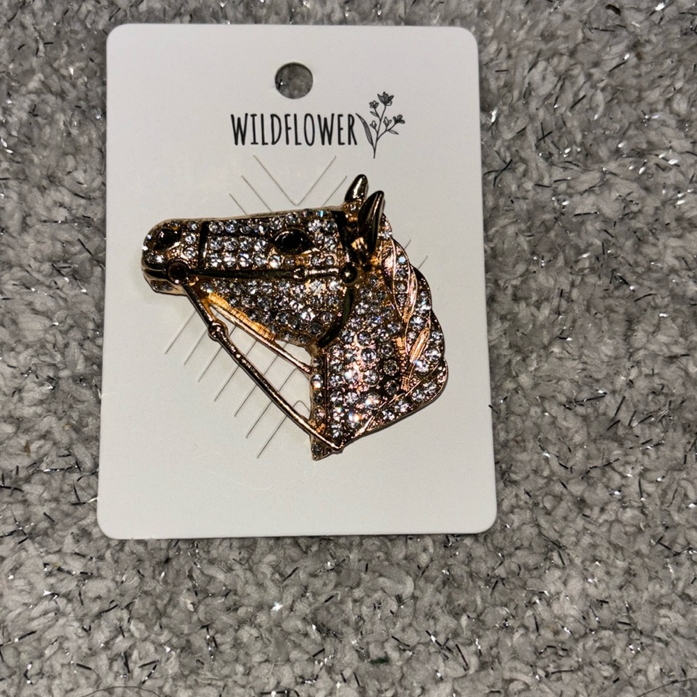 Horse blinged out brooch pin!